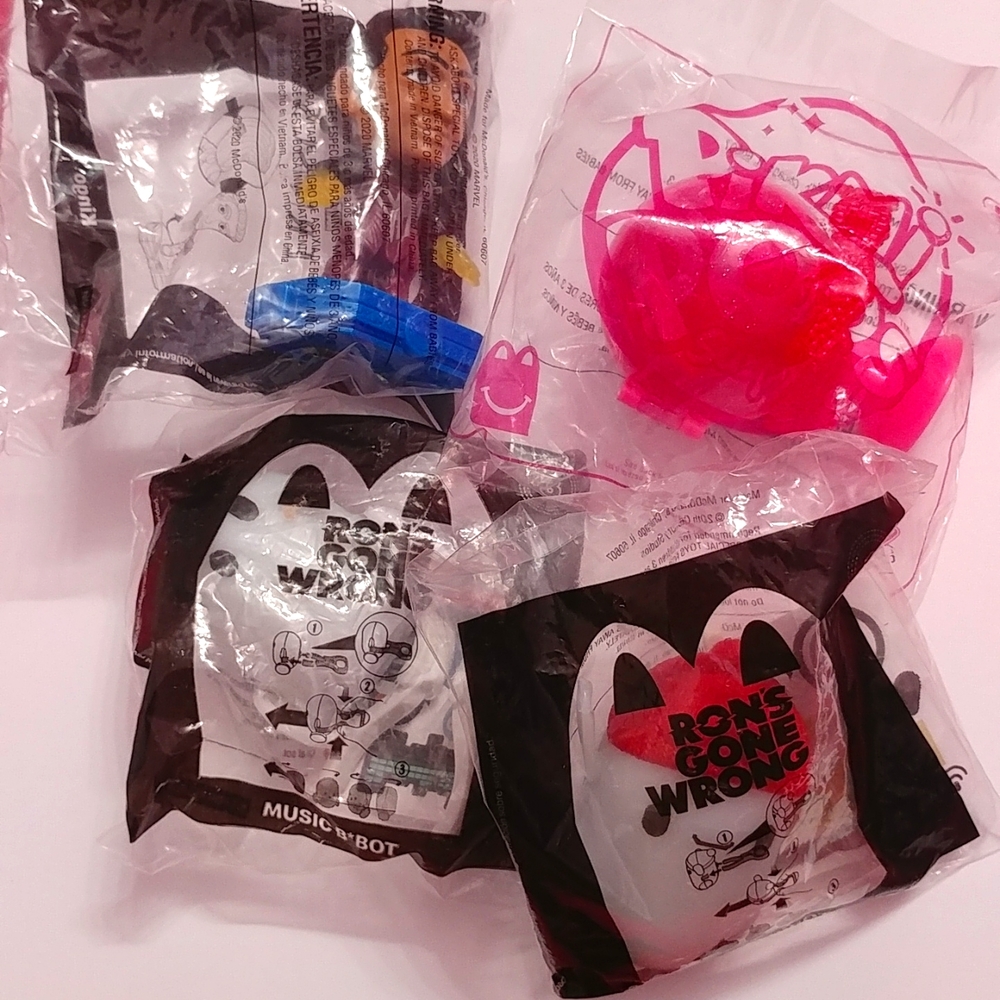4/$15 🌻 NWT 4 Assorted McDonalds Happy Meal Toys Still Wrapped